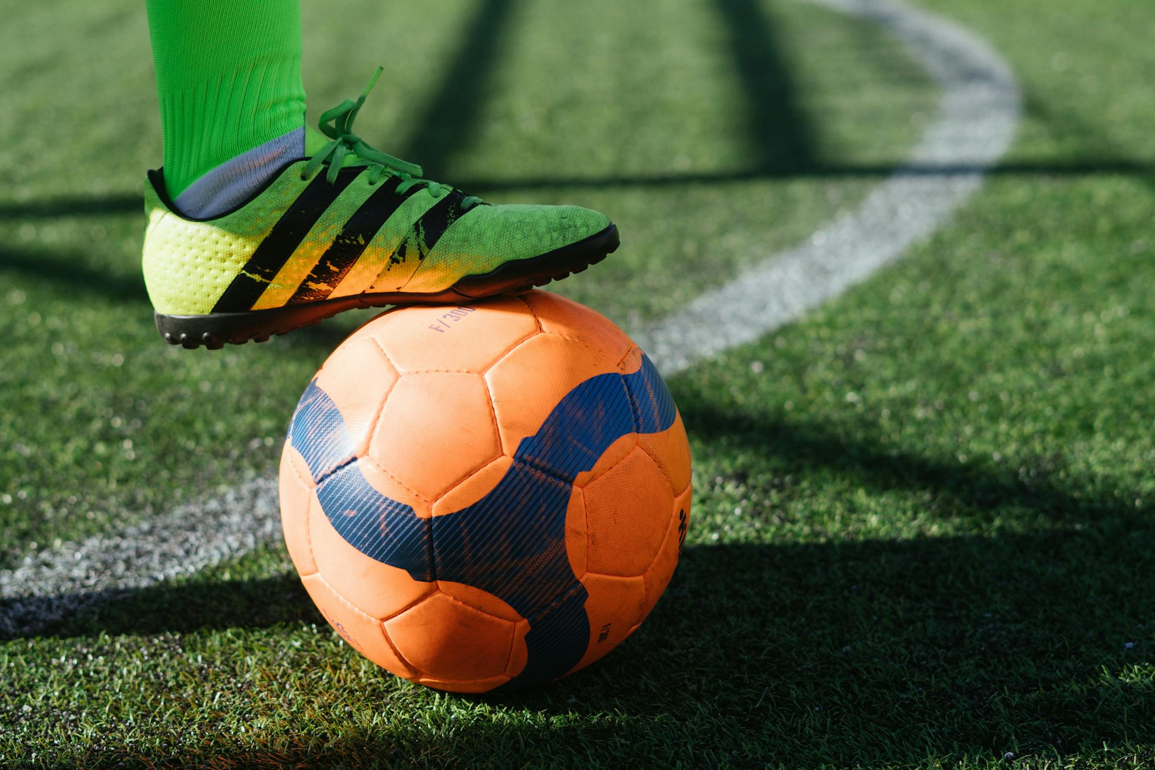Voetbal op het strand — de WK-koorts leeft op Curaçao